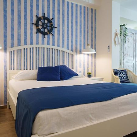 Quattro Torri B&B ซานตาเทเรซา ดี รีวา ภายนอก รูปภาพ