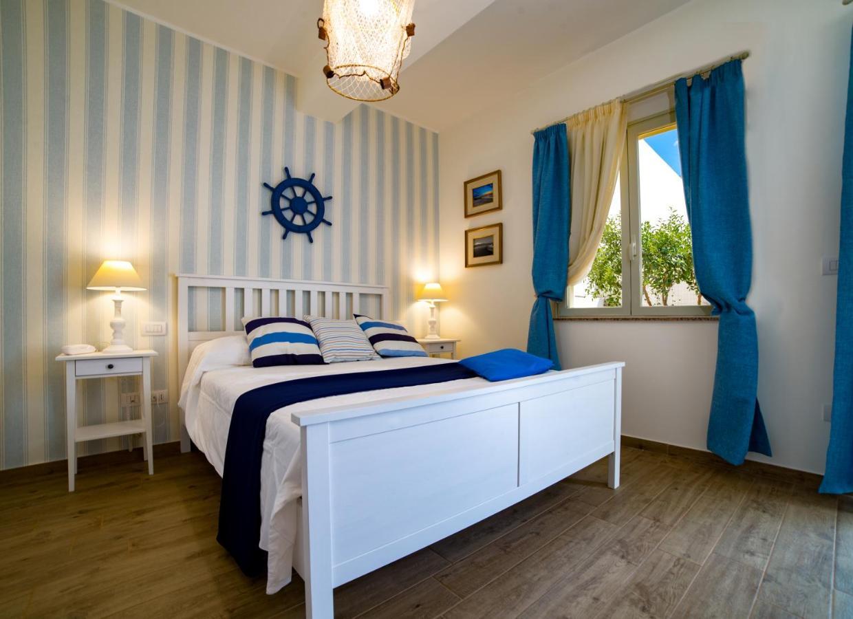 Quattro Torri B&B ซานตาเทเรซา ดี รีวา ภายนอก รูปภาพ