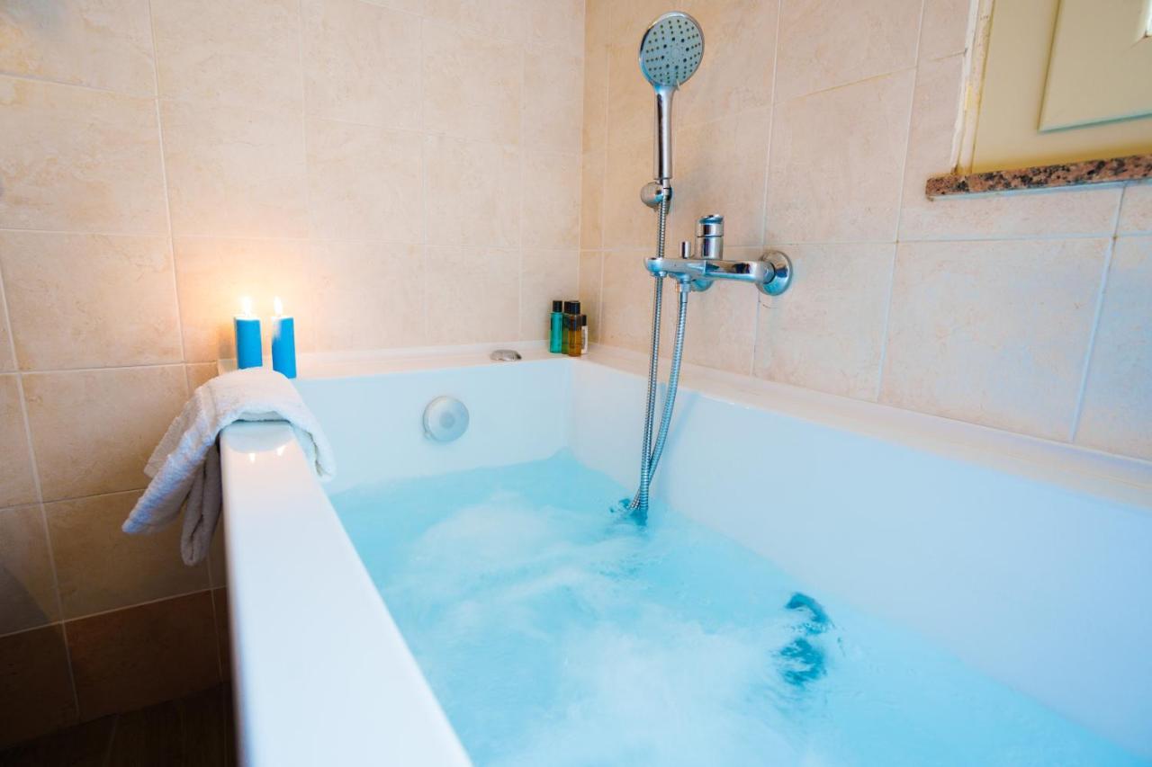 Quattro Torri B&B ซานตาเทเรซา ดี รีวา ภายนอก รูปภาพ