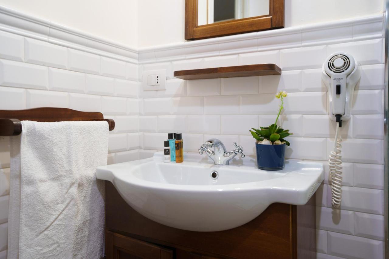 Quattro Torri B&B ซานตาเทเรซา ดี รีวา ภายนอก รูปภาพ