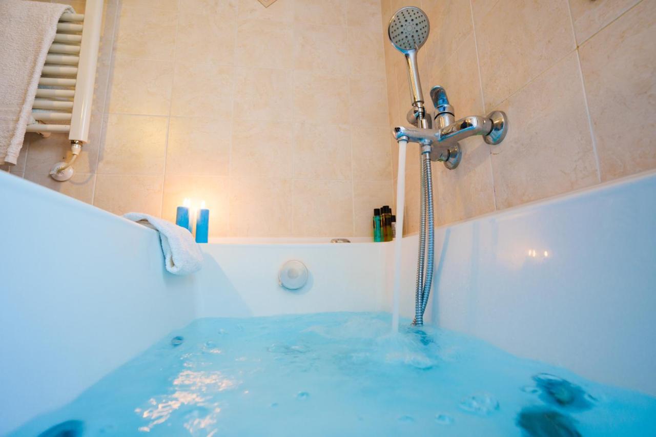Quattro Torri B&B ซานตาเทเรซา ดี รีวา ภายนอก รูปภาพ